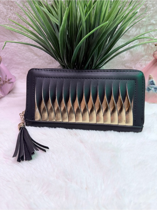 Handbags - Black and Gold Women’s Zip-Around Wallet with Tassel 🔥 Appears New